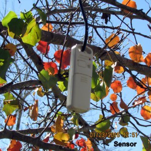 Sensor for outdoor-indoor thermometer