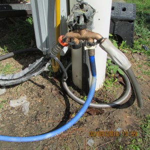 Three hoses on manifold